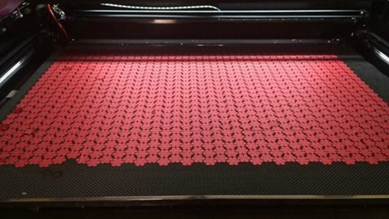 Cắt laze trên vải công ty in dệt miền bắc